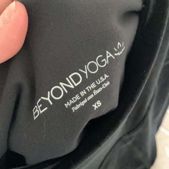 BEYOND YOGA BLACK VELVET LEGGING MID RISE XS NEW - Picture 5 of 5